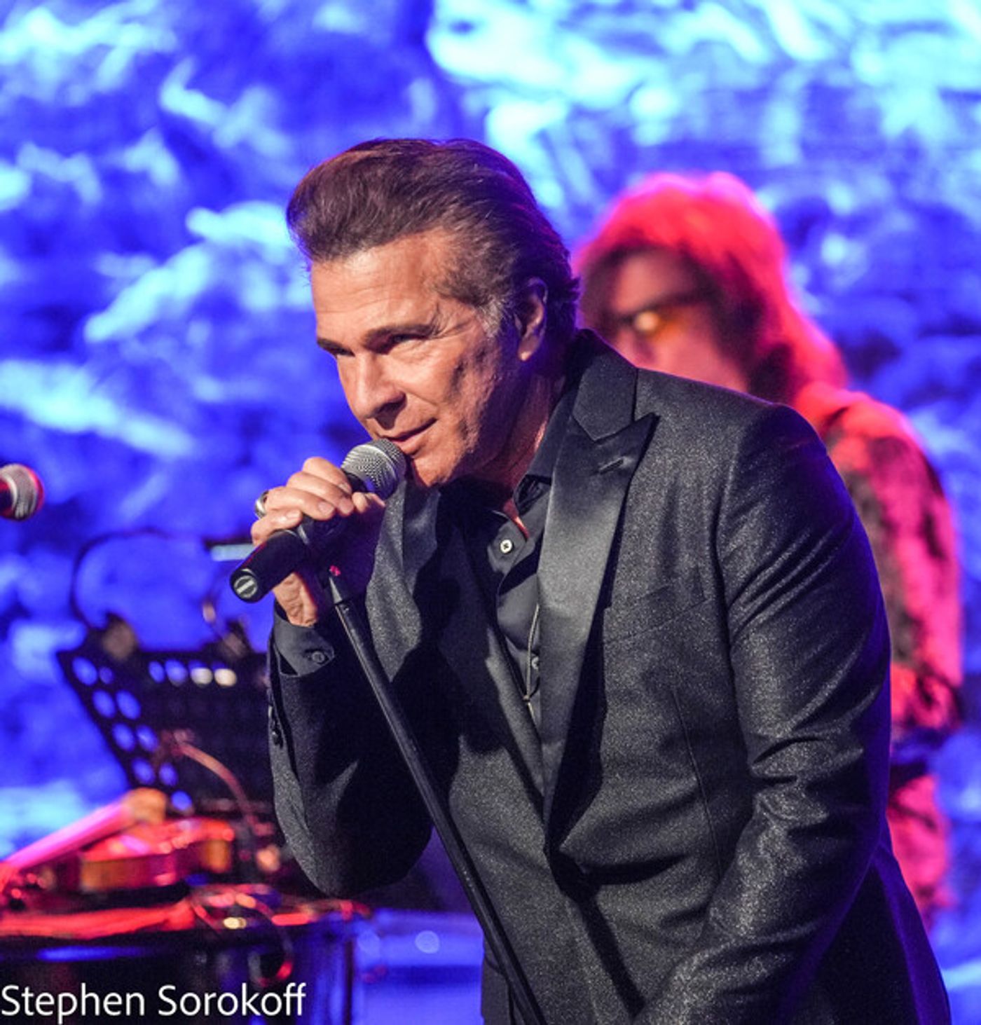 Photos: British Violinist Daisy Jopling and Frank Shiner Play The Iridium  Image