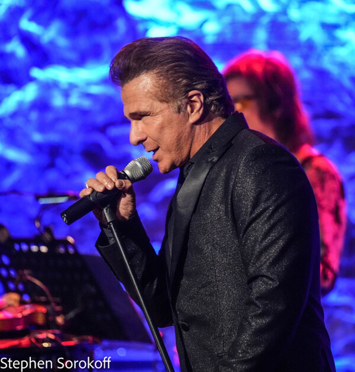 Photos: British Violinist Daisy Jopling and Frank Shiner Play The Iridium  Image