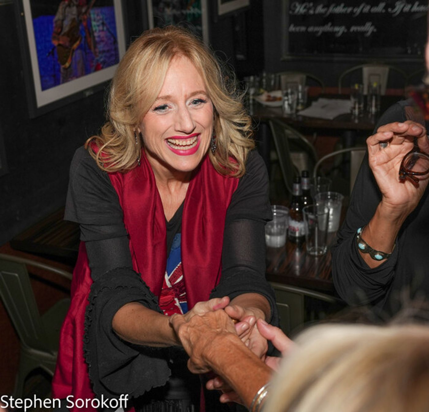 Photos: British Violinist Daisy Jopling and Frank Shiner Play The Iridium  Image