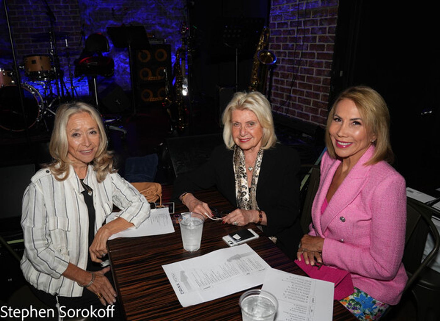 Photos: British Violinist Daisy Jopling and Frank Shiner Play The Iridium  Image