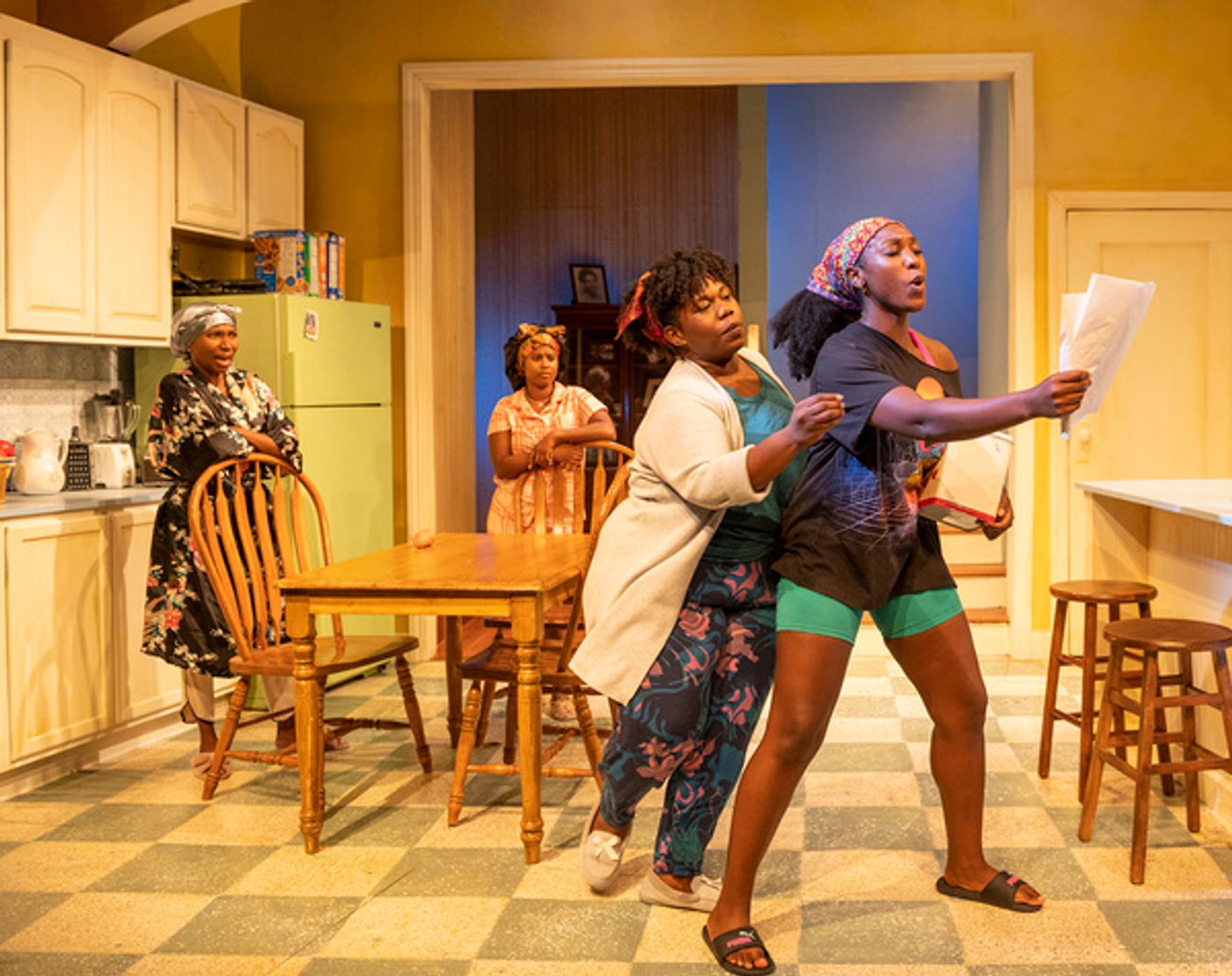 Photos: First Look at Shattered Globe Theatre's STEW at Theater Wit  Image