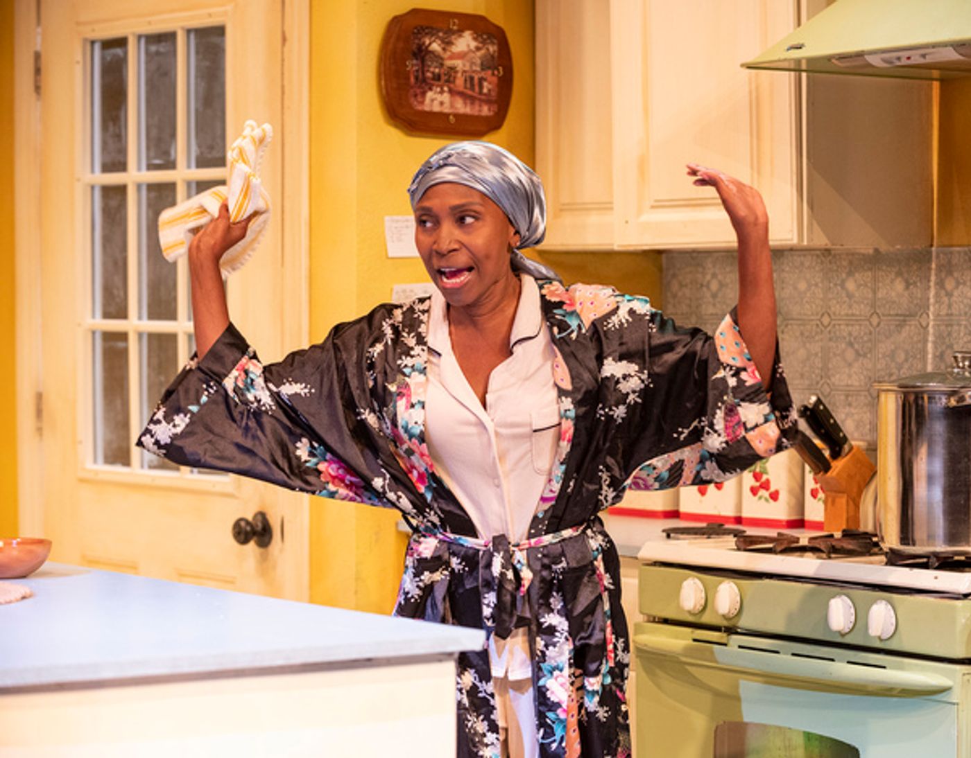 Photos: First Look at Shattered Globe Theatre's STEW at Theater Wit  Image