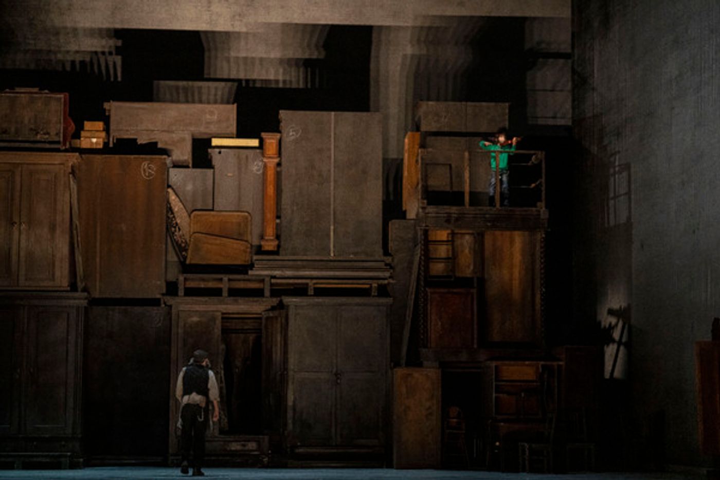 Photos: First Look at Lyric Opera of Chicago's FIDDLER ON THE ROOF with Steven Skybell, Debbie Gravitte, and More  Image