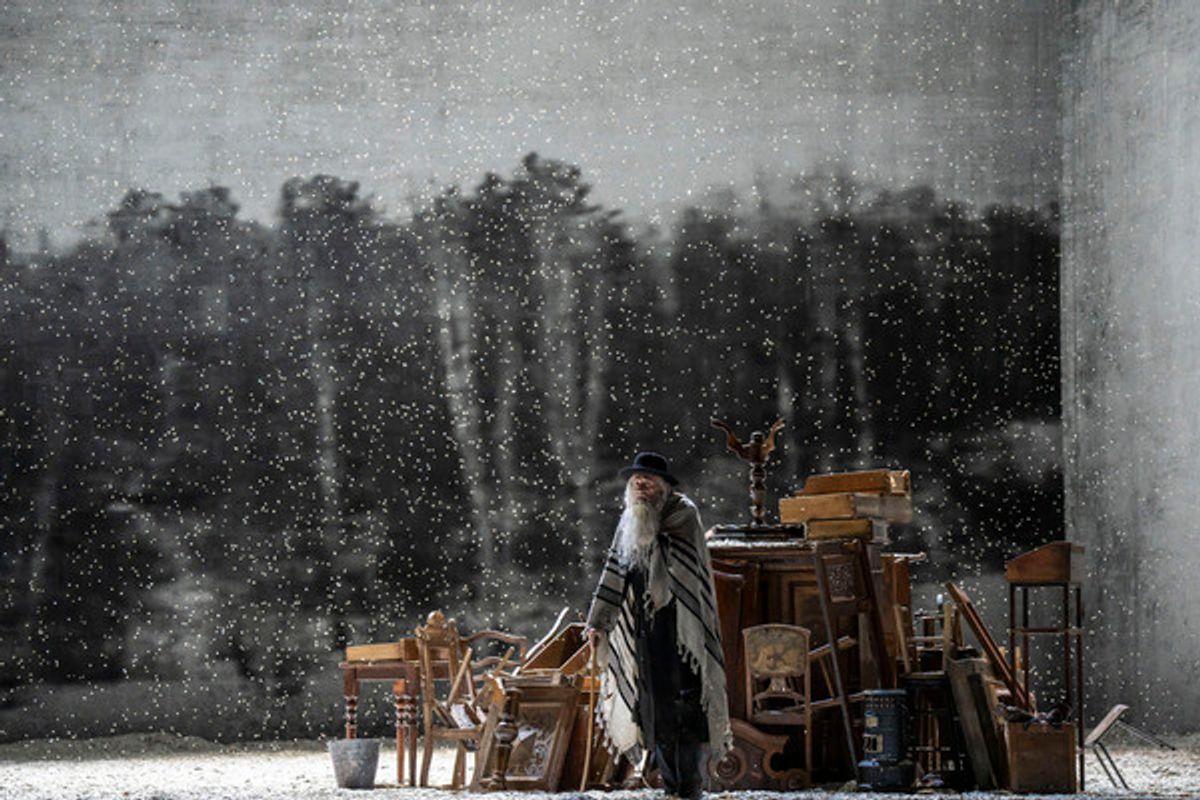 Bill McGough at Photos: First Look at Lyric Opera of Chicago's FIDDLER ON THE ROOF with Steven Skybell, Debbie Gravitte, and More