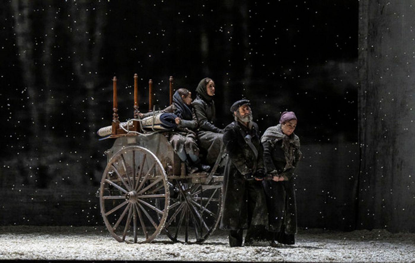 Photos: First Look at Lyric Opera of Chicago's FIDDLER ON THE ROOF with Steven Skybell, Debbie Gravitte, and More  Image