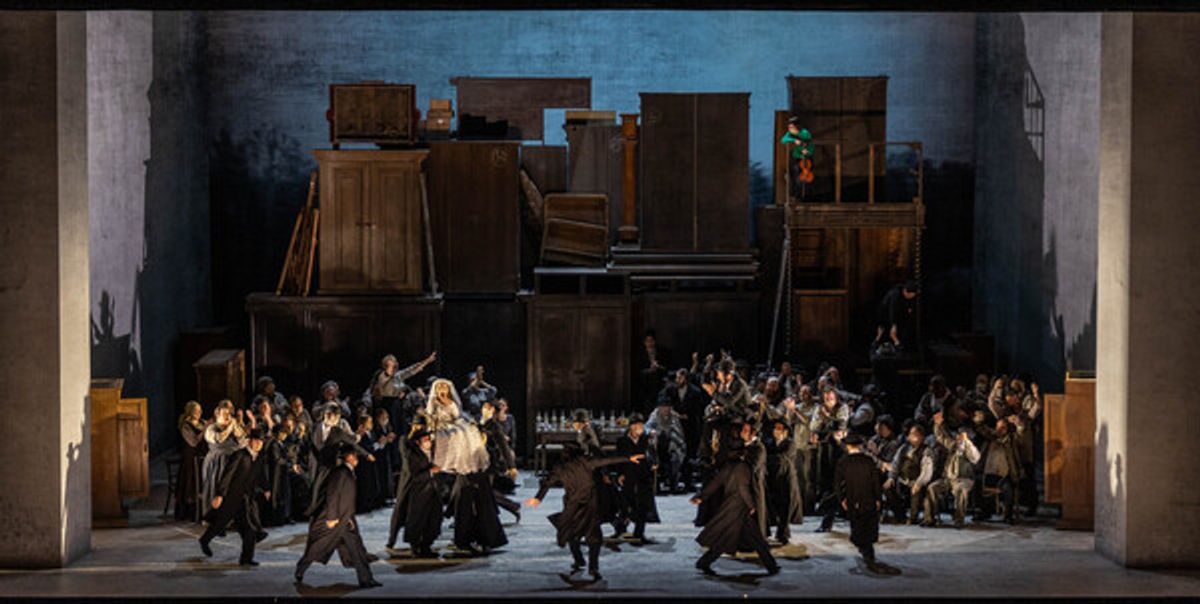 Company of Fiddler on the Roof at Photos: First Look at Lyric Opera of Chicago's FIDDLER ON THE ROOF with Steven Skybell, Debbie Gravitte, and More