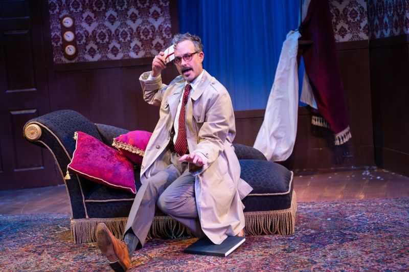 Review: THE PLAY THAT GOES WRONG, Theatre Raleigh  Image