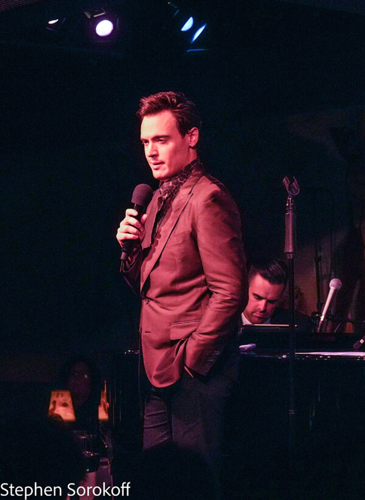 PHOTO COVERAGE: Erich Bergen Opens Cafe Carlyle Season  Image