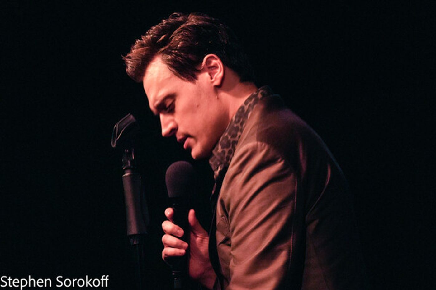 PHOTO COVERAGE: Erich Bergen Opens Cafe Carlyle Season  Image
