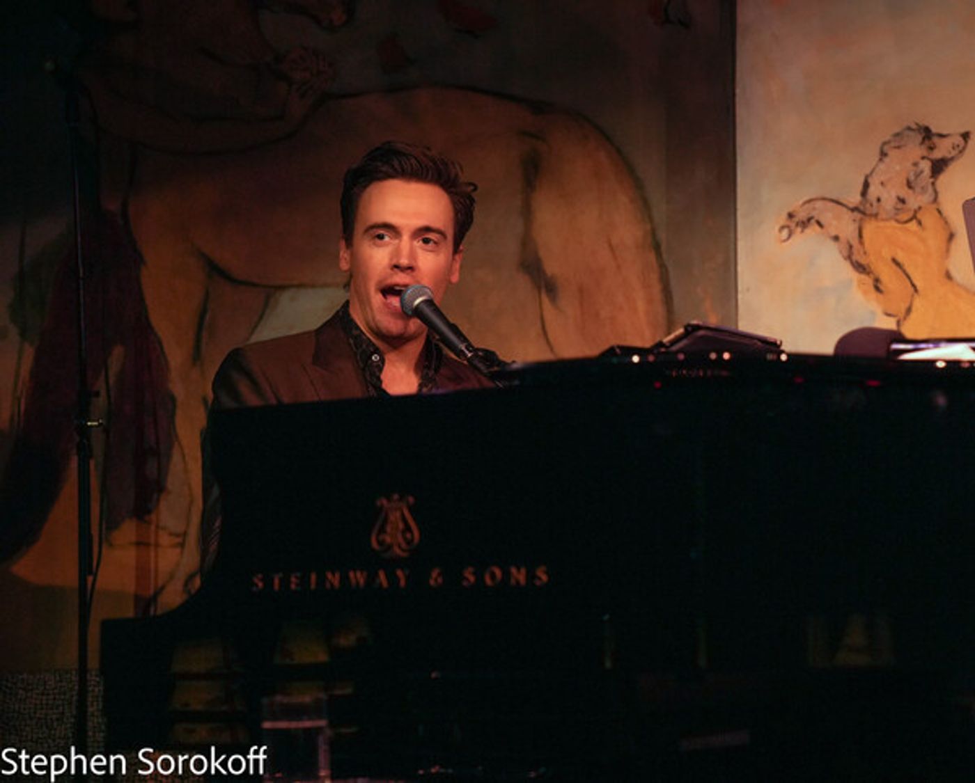 PHOTO COVERAGE: Erich Bergen Opens Cafe Carlyle Season  Image