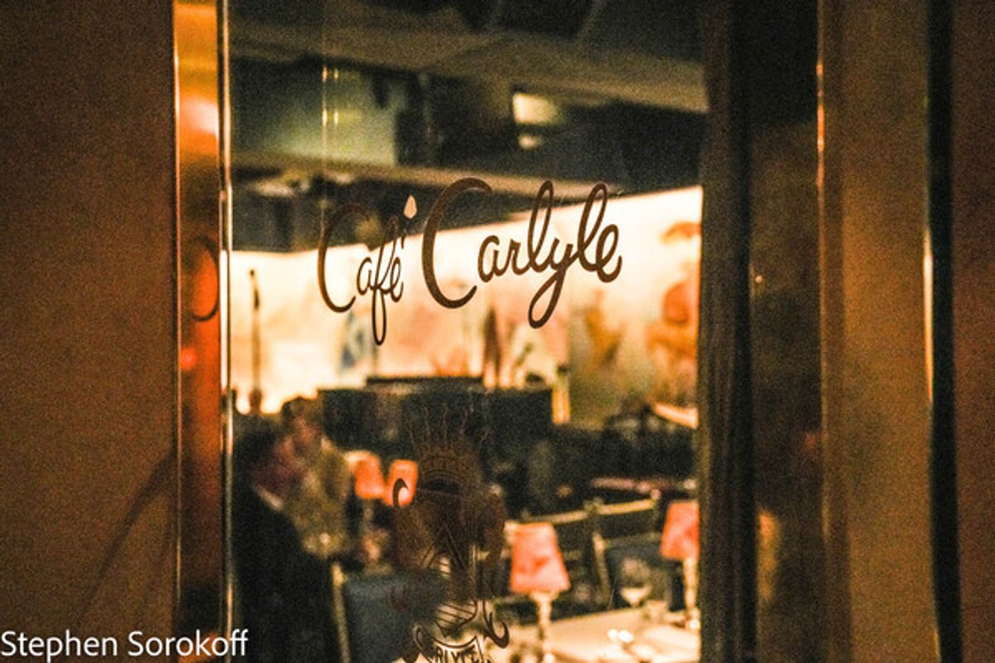 PHOTO COVERAGE: Erich Bergen Opens Cafe Carlyle Season  Image