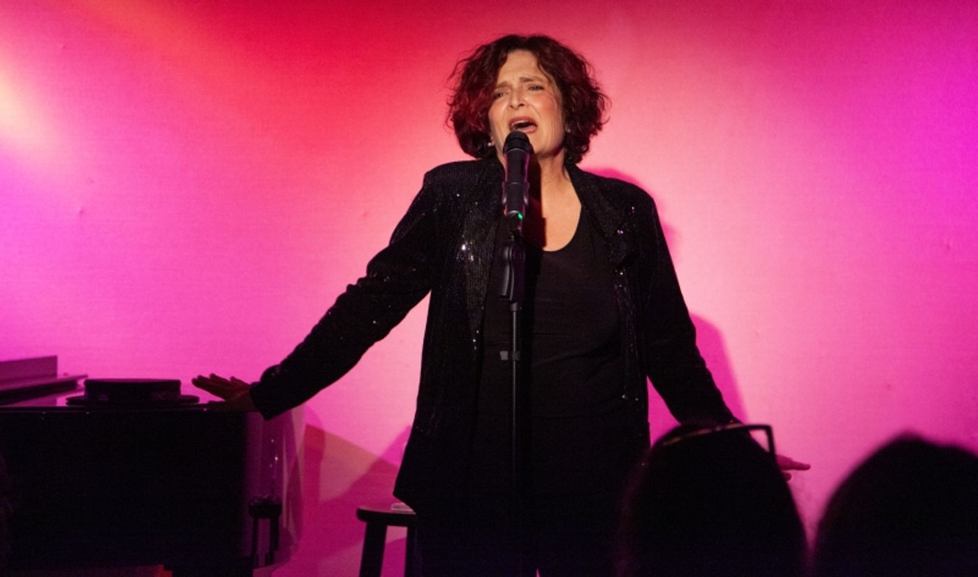 Photos: Therese Lee Plays RIDING THE BUS TO THE RED CARPET at Don't Tell Mama Photos: Therese Lee Plays RIDING THE BUS TO THE RED CARPET at Don't Tell Mama Image