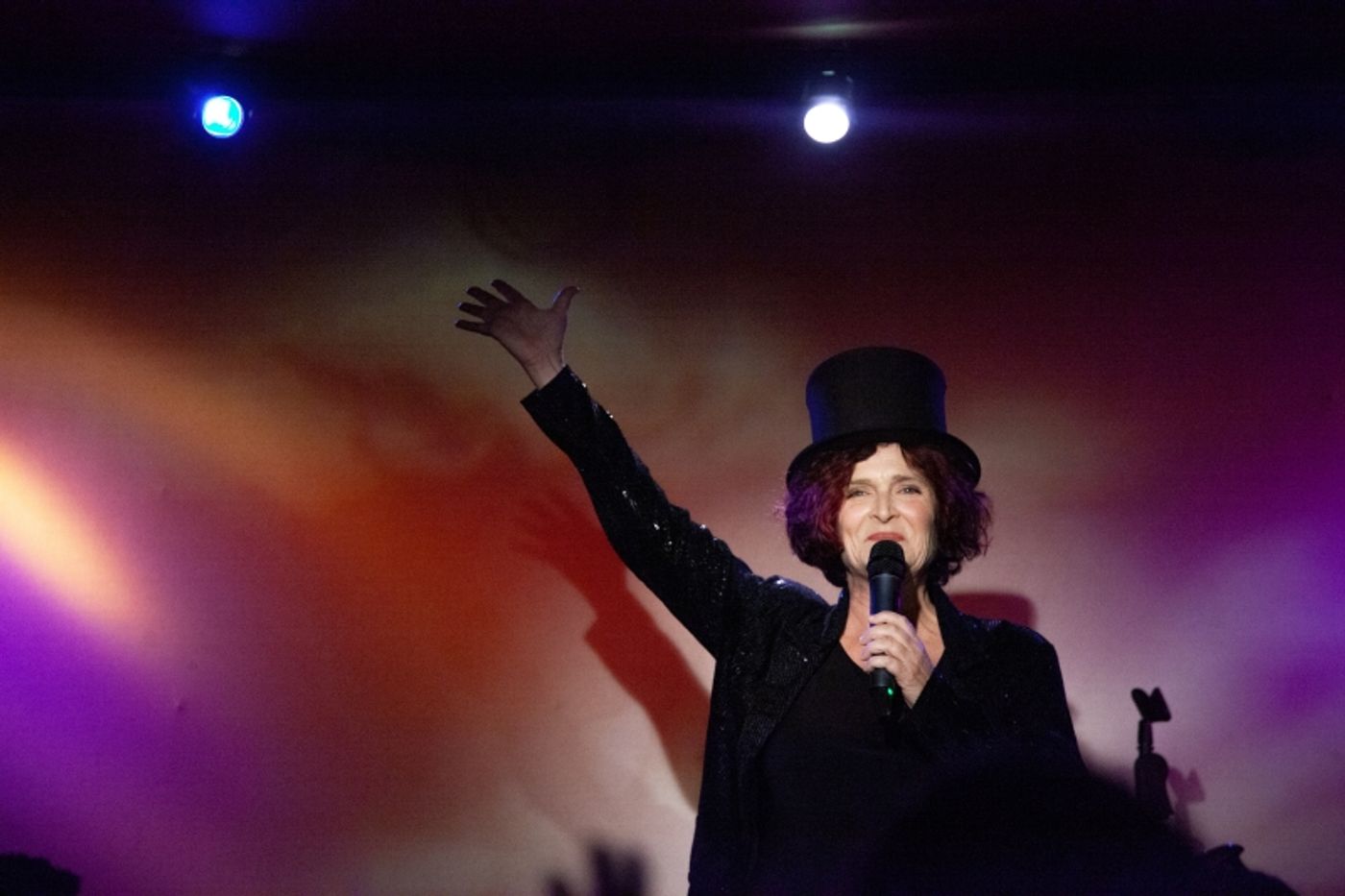 Photos: Therese Lee Plays RIDING THE BUS TO THE RED CARPET at Don't Tell Mama Photos: Therese Lee Plays RIDING THE BUS TO THE RED CARPET at Don't Tell Mama Image