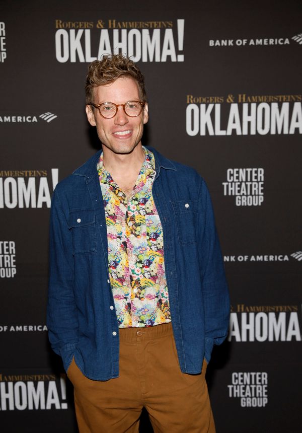 Actor Barrett Foa  Photo