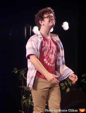 Gaten Matarazzo Photo