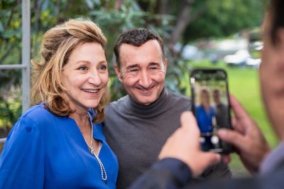 Edie Falco, Jim Guarasci (manager of Hudson's Mill Tavern) Photo
