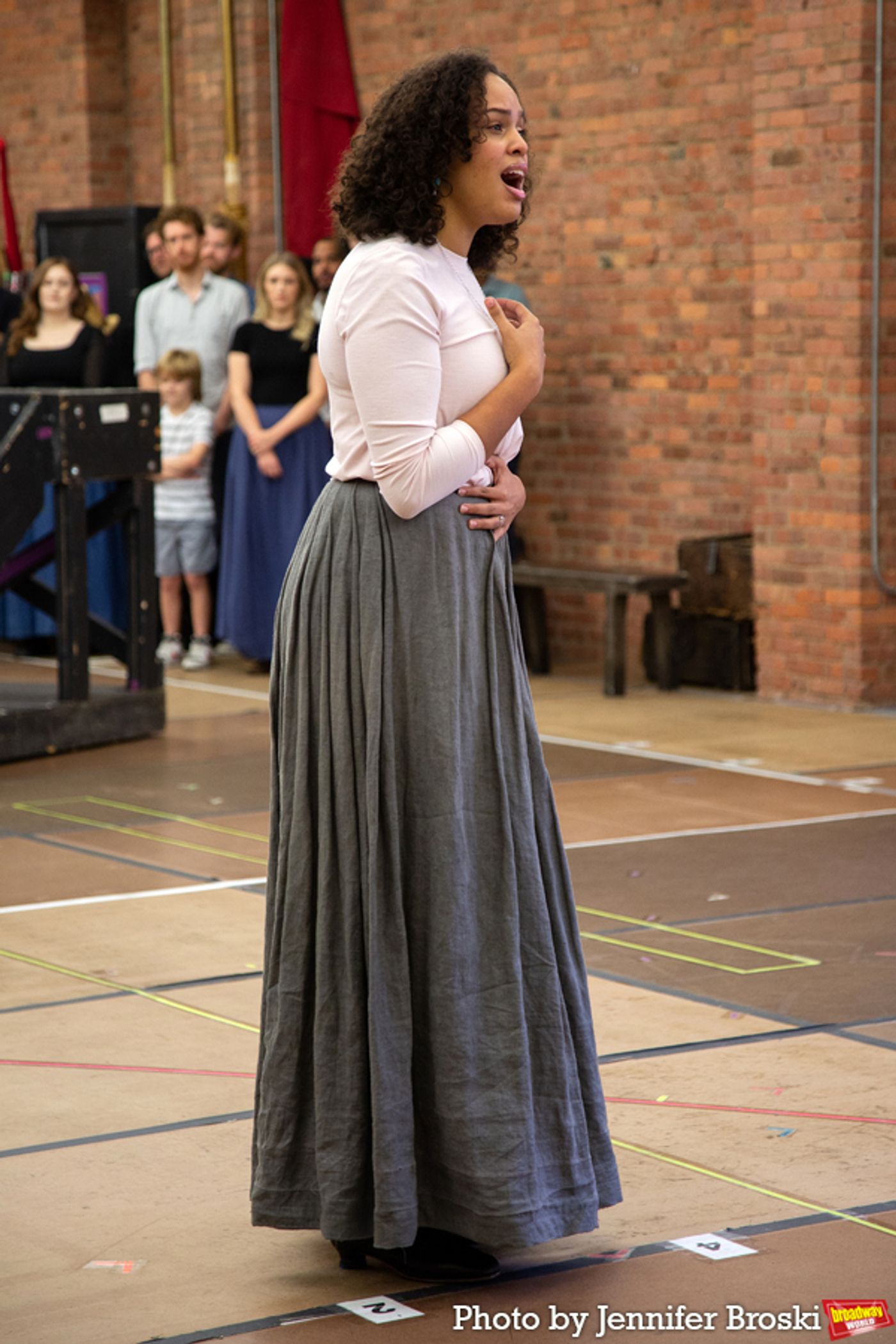 Photos: Meet the Company of the LES MISERABLES National  Tour  Image