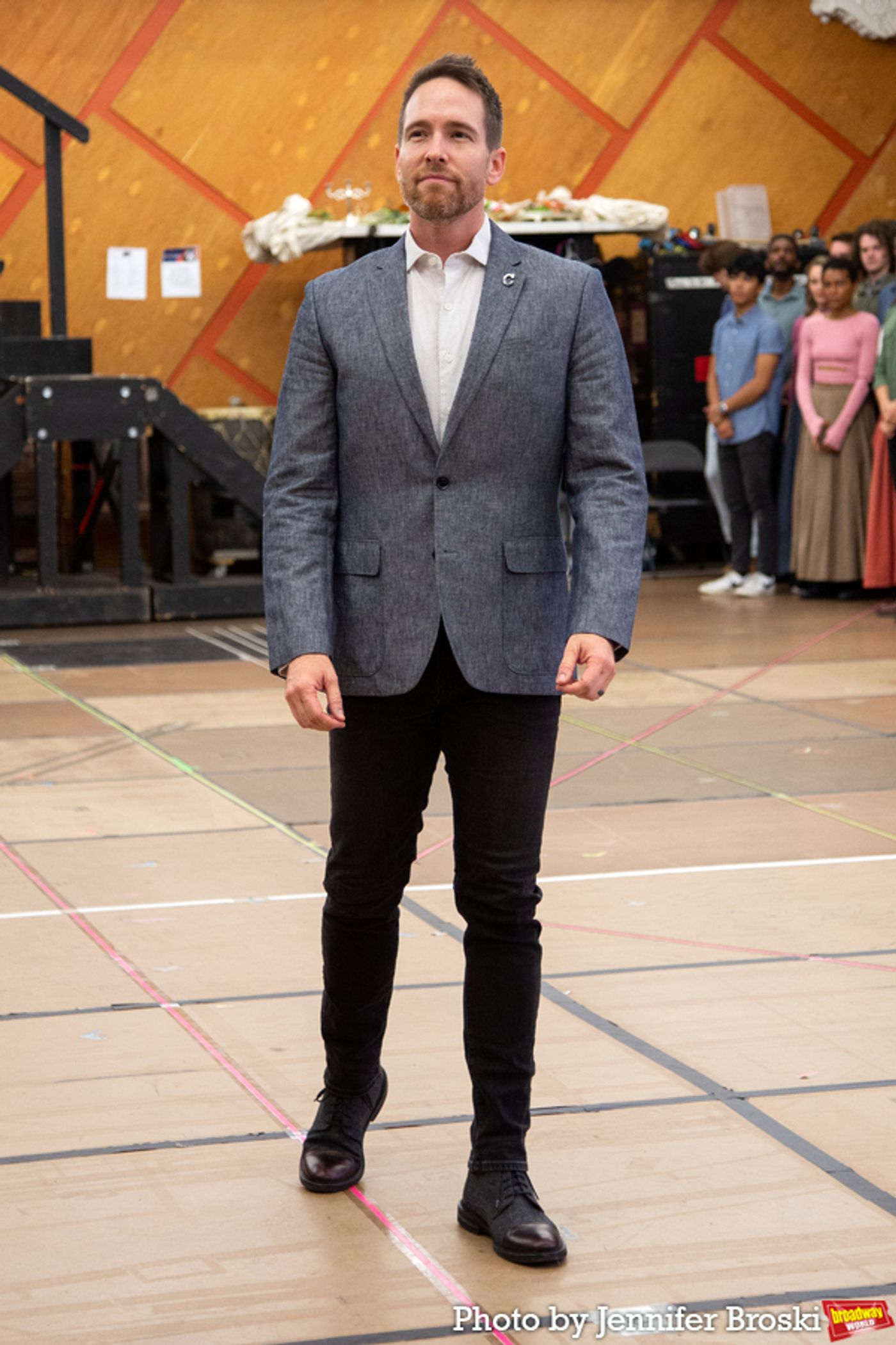 Photos: Meet the Company of the LES MISERABLES National  Tour  Image