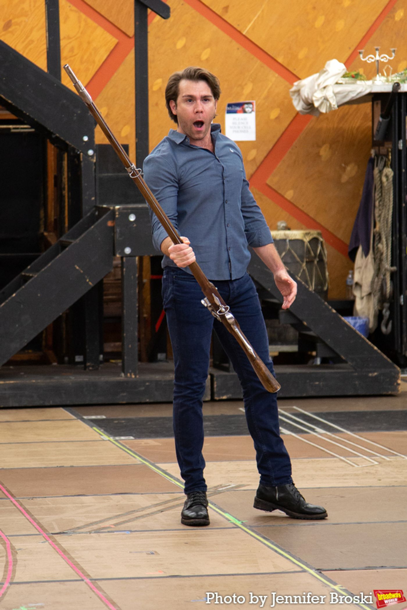 Photos: Meet the Company of the LES MISERABLES National  Tour  Image