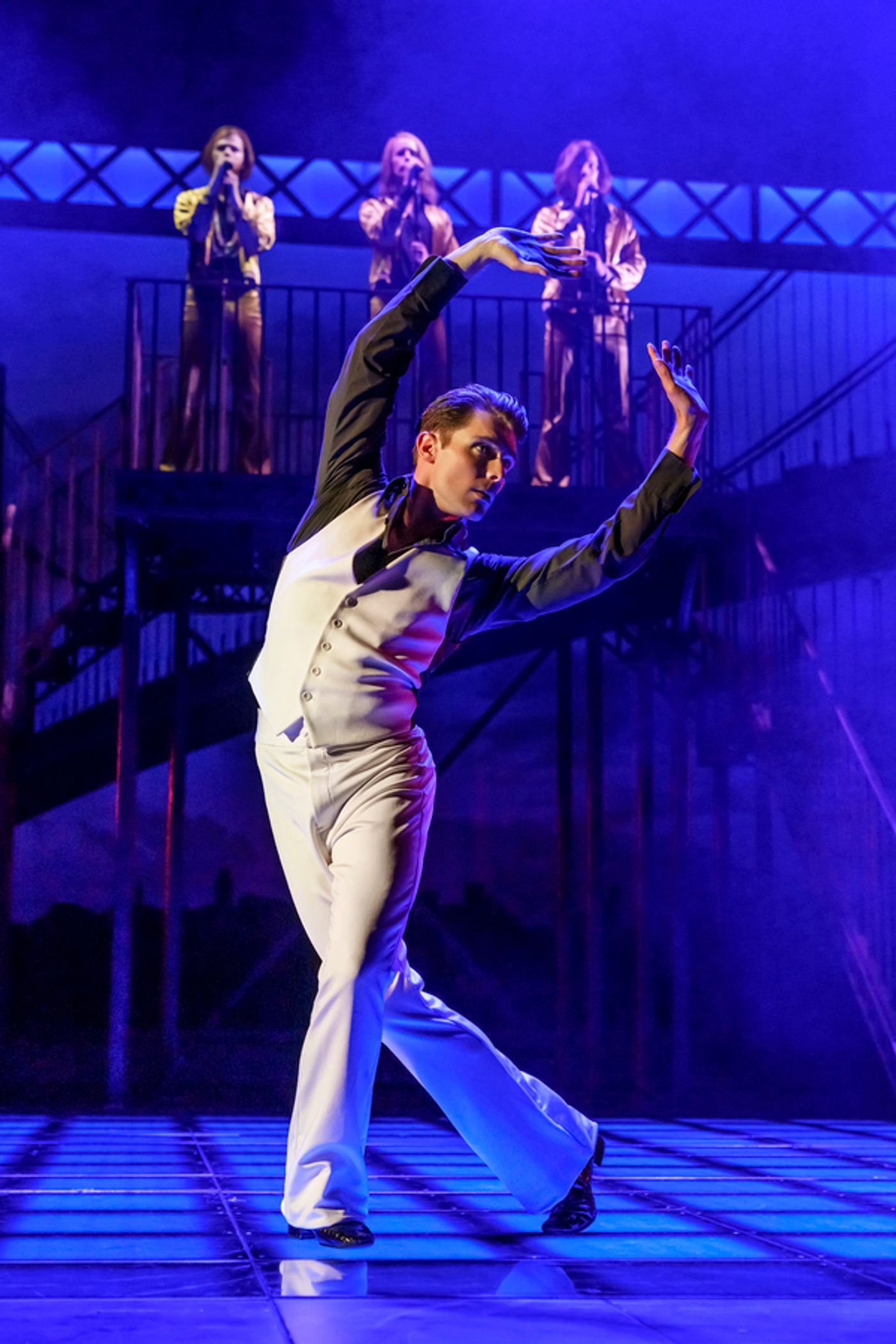 Photos: First Look at SATURDAY NIGHT FEVER UK Tour  Image