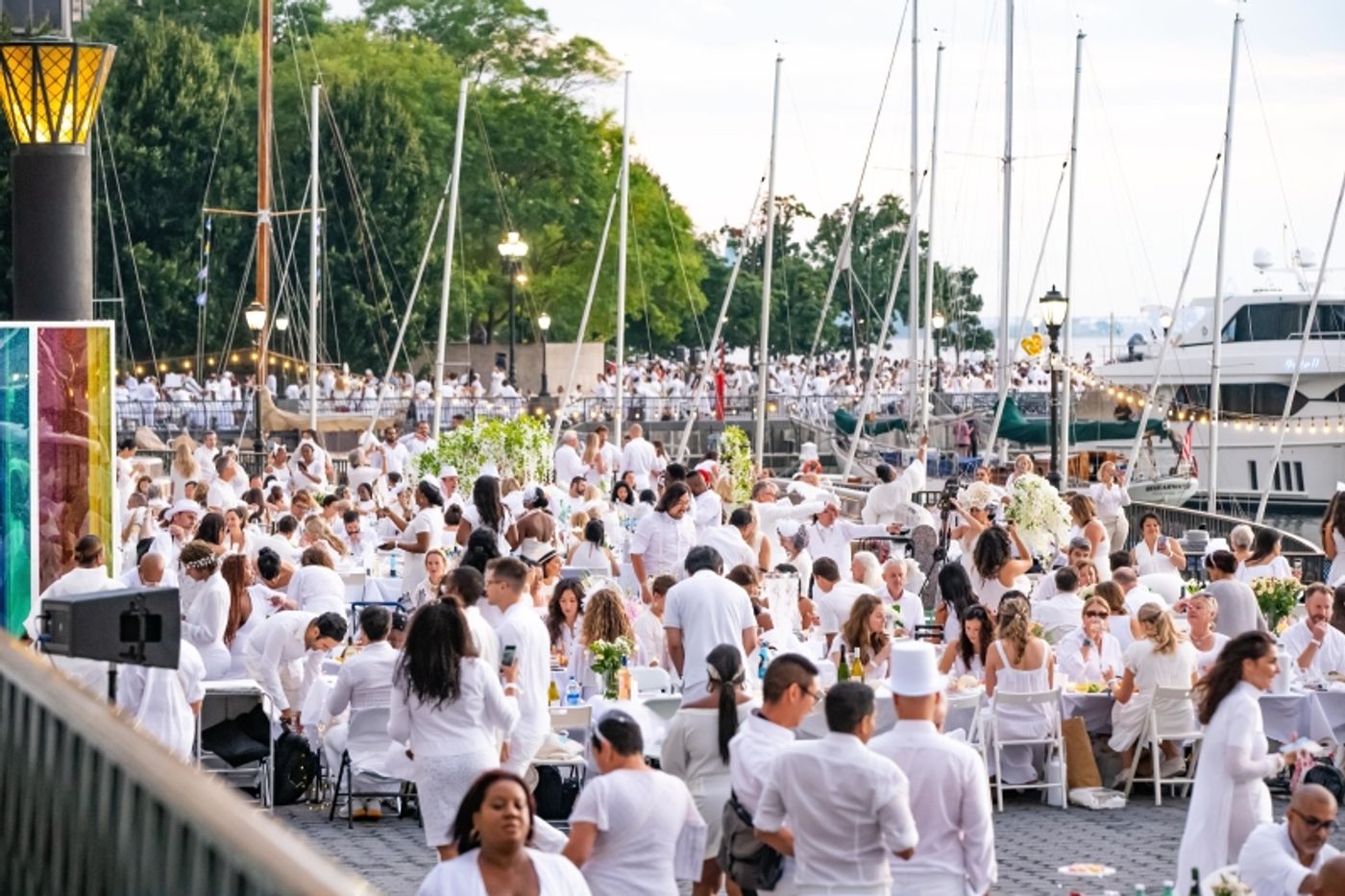 Photos: LE DINER EN BLANC in NYC Photos: LE DINER EN BLANC in NYC Image