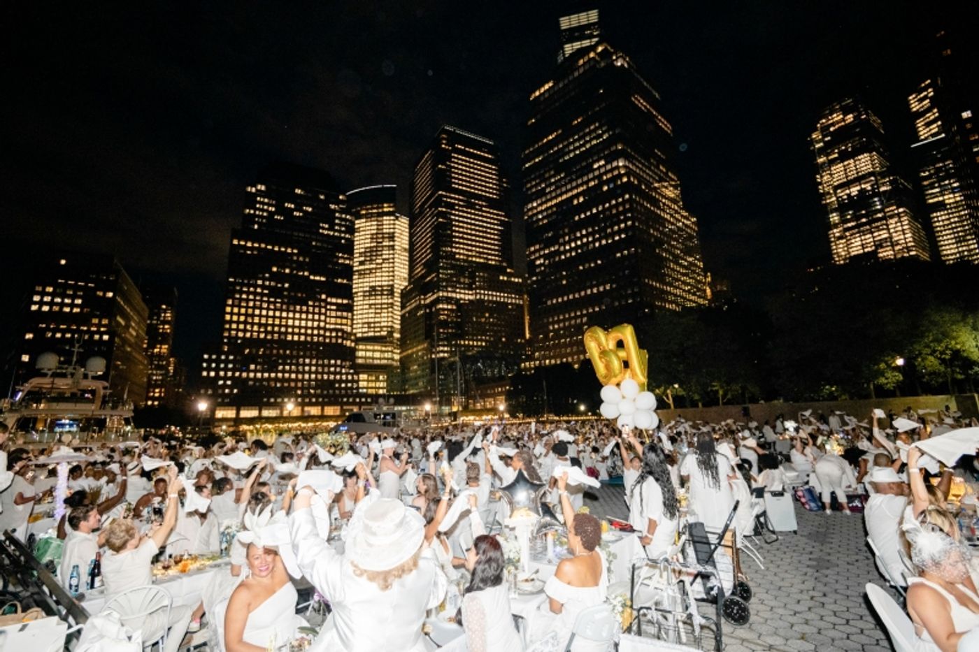 Photos: LE DINER EN BLANC in NYC Photos: LE DINER EN BLANC in NYC Image