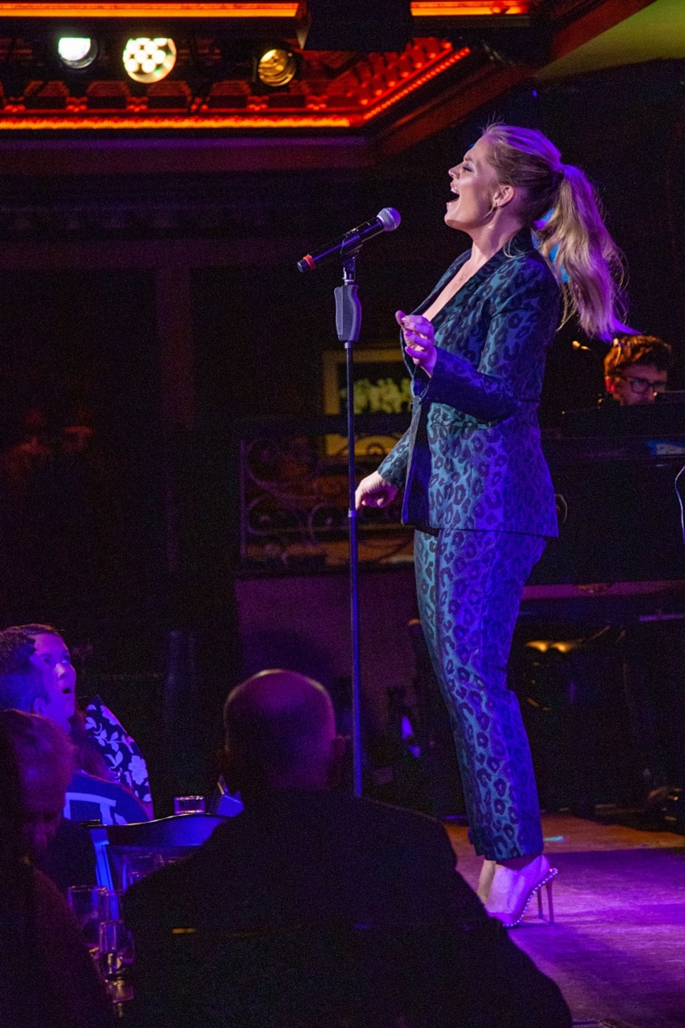 Review: Elizabeth Stanley Owns NEW YORK POPS UNDERGROUND Benefit at 54 Below  Image