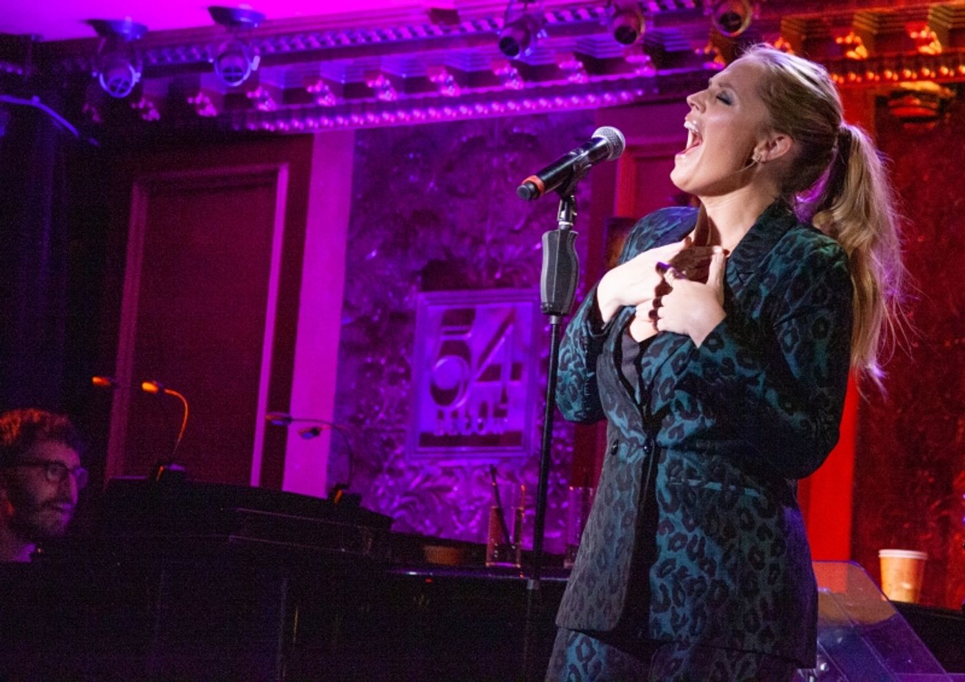 Review: Elizabeth Stanley Owns NEW YORK POPS UNDERGROUND Benefit at 54 Below  Image