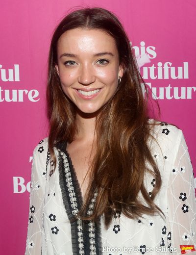 Nicole Brydon Bloom Photo