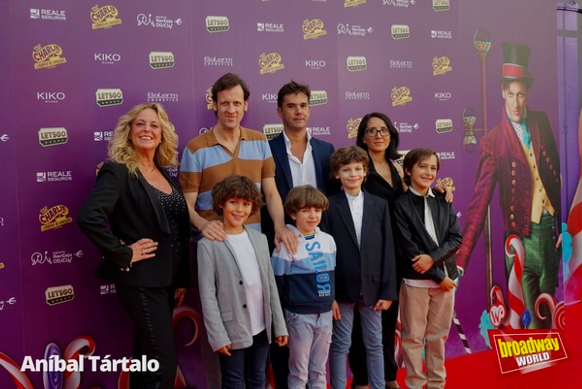 Gillian Bruce, Edu Soto, Federico Bellone, Sílvia Montesinos y los niños  Martín Luis Abello, Alan Miranda, Gio García y Rafael Mata. at 