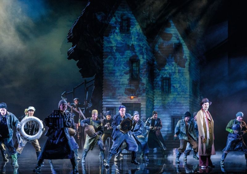 First Look: Willemijn Verkaik Returns to the Stage in REBECCA the Musical in Vienna Image