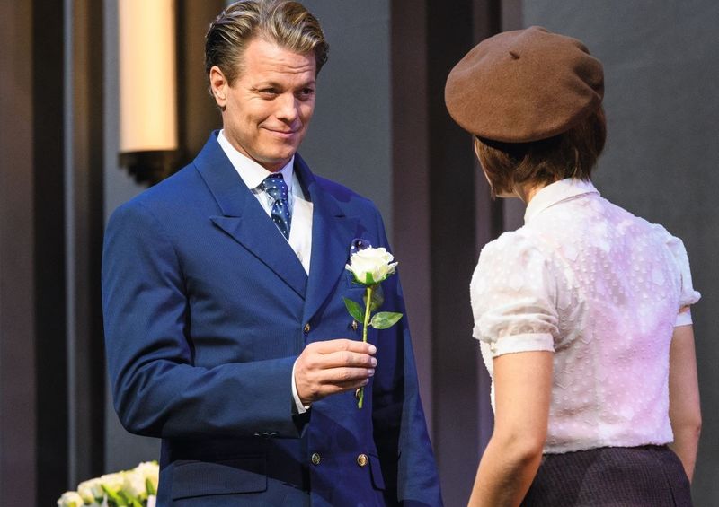 First Look: Willemijn Verkaik Returns to the Stage in REBECCA the Musical in Vienna Image