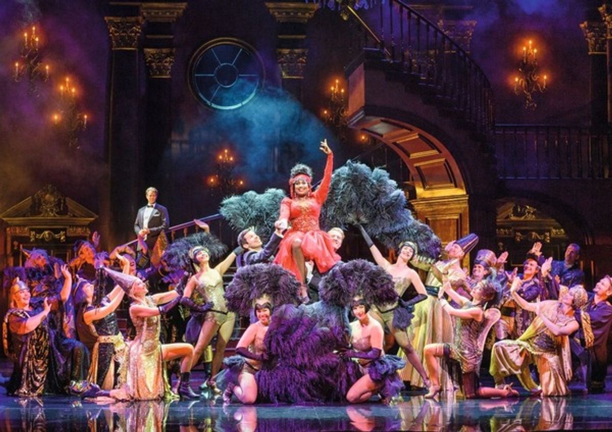 Mark Seibert (Maxim De Winter), Ana Milva Gomes (Mrs. Van Hopper), Ensemble
 at 