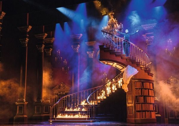 First Look: Willemijn Verkaik Returns to the Stage in REBECCA the Musical in Vienna  Image