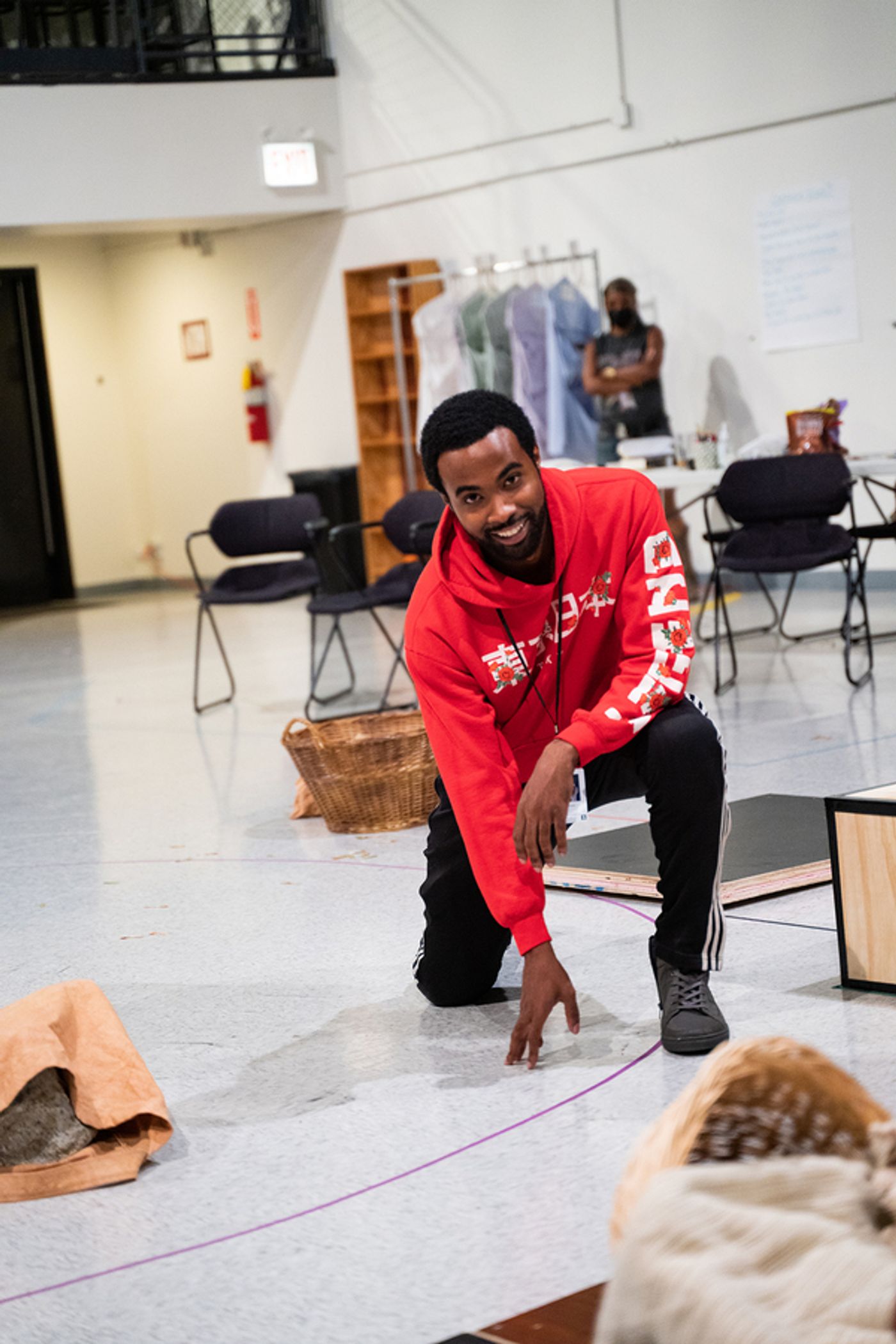 Photos: Go Inside Rehearsals for the Chicago Premiere of 1919 at Steppenwolf Theatre Company  Image