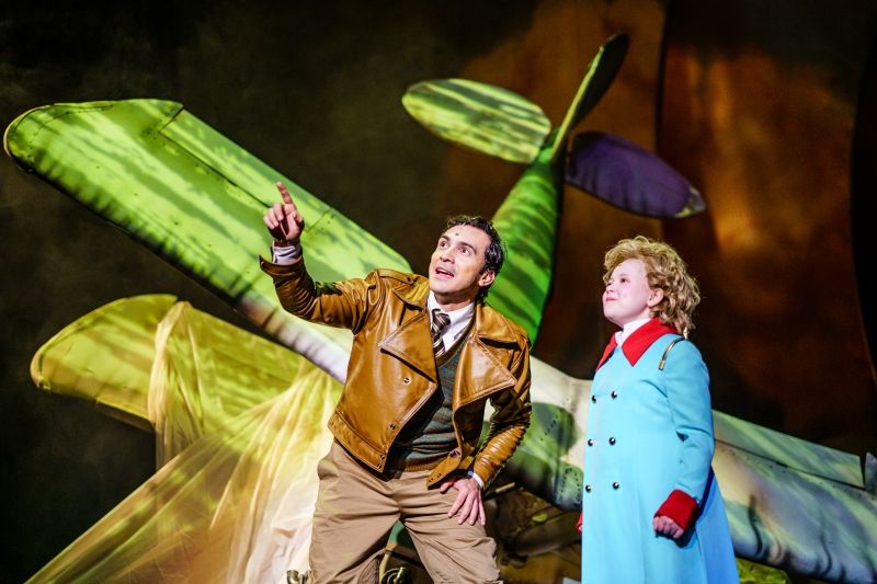 O PEQUENO PRÍNCIPE, O MUSICAL (The Little Prince) Opens Drawing a Parallel Between the Fable and What Lies Behind of One of the Best-Selling Books of All Time  Image