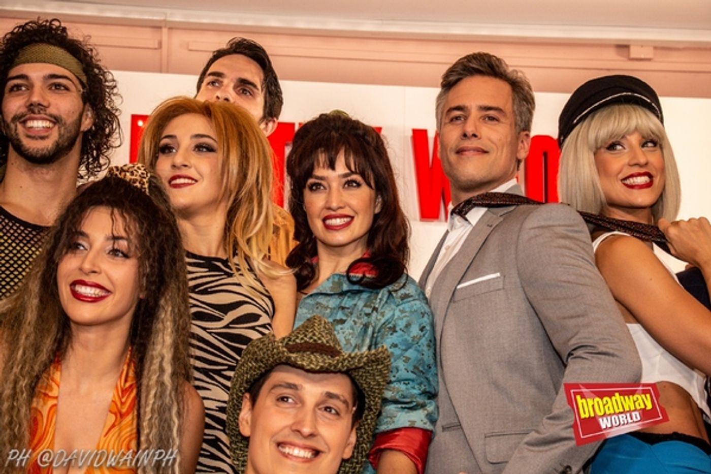 PHOTO FLASH: Los invitados llegan al estreno de PRETTY WOMAN en Barcelona  Image