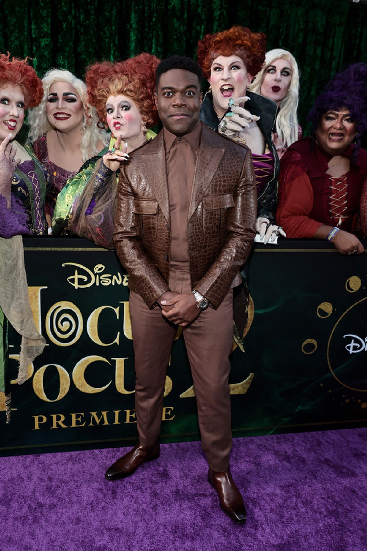 Sam Richardson at Photos: Bette Midler, Sarah Jessica Parker & the HOCUS POCUS 2 Cast Hit the Red Carpet