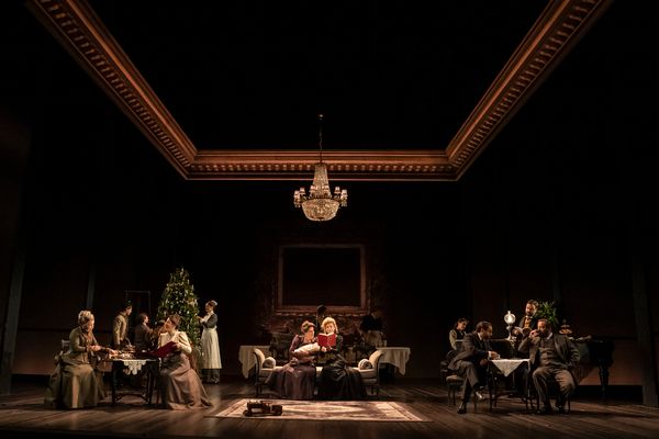Photos: First Look at Brandon Uranowitz, Caissie Levy, David Krumholtz & More in LEOPOLDSTADT — photo 1 of 19
