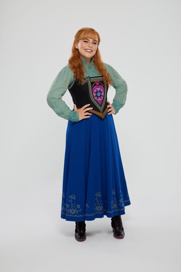 Photos: Get a First Look at New FROZEN Cast Members Emily Lane and Djavan van de Fliert as 'Anna' and 'Kristoff' — photo 1 of 5