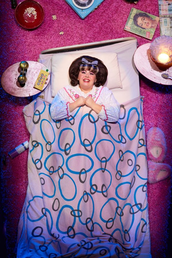Photos/Video: First Look at the New Cast of HAIRSPRAY on Tour, Featuring Andrew Levitt aka Nina West — photo 2 of 21