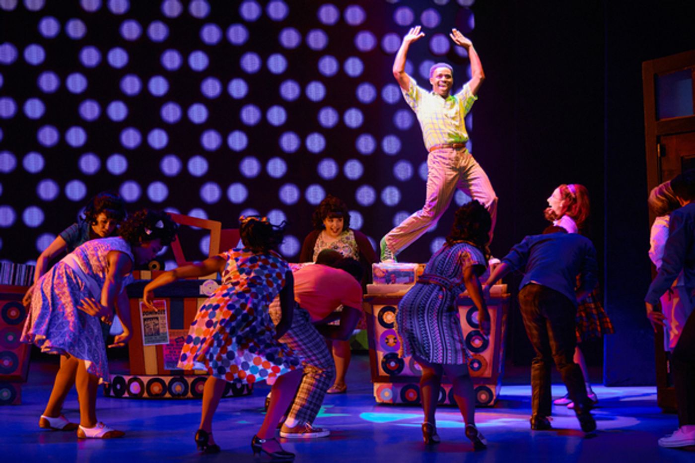 Photos/Video: First Look at the New Cast of HAIRSPRAY on Tour, Featuring Andrew Levitt aka Nina West Photos/Video: First Look at the New Cast of HAIRSPRAY on Tour, Featuring Andrew Levitt aka Nina West Image
