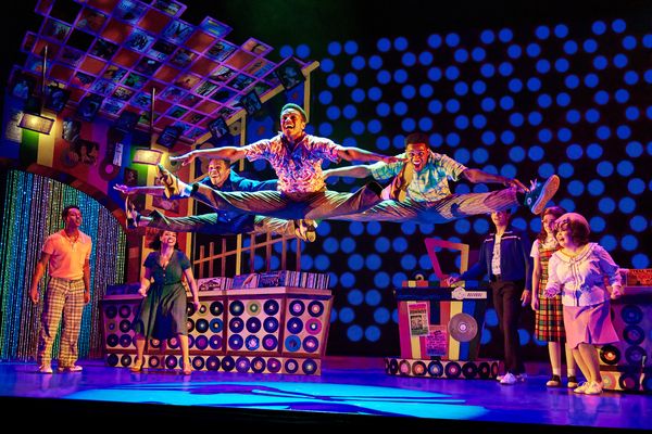 Photos/Video: First Look at the New Cast of HAIRSPRAY on Tour, Featuring Andrew Levitt aka Nina West — photo 8 of 21