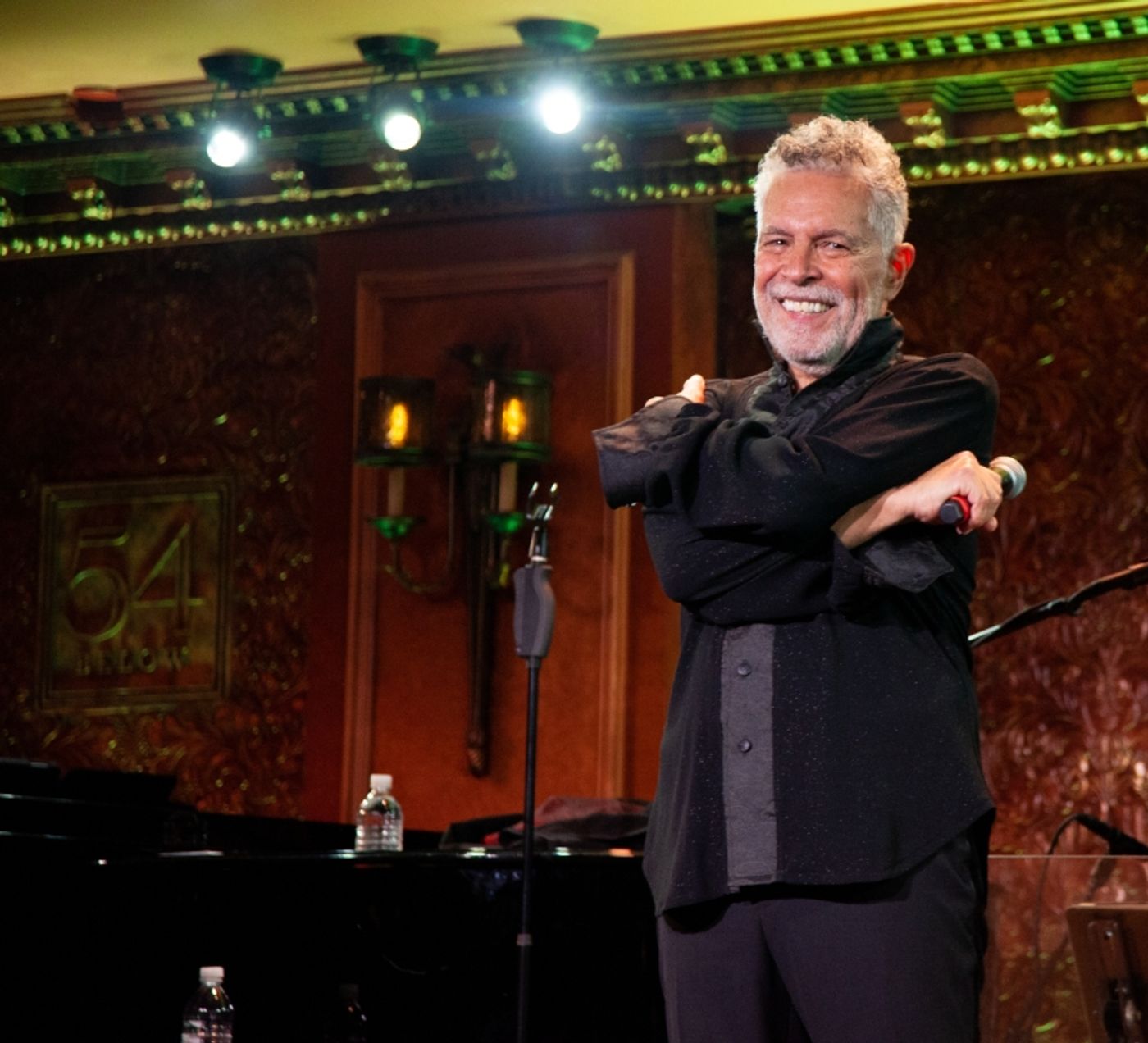 Review: Clint Holmes Astonishes 54 Below Audience With BETWEEN THE MOON AND NEW YORK CITY Review: Clint Holmes Astonishes 54 Below Audience With BETWEEN THE MOON AND NEW YORK CITY Image