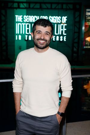 Actor Behzad Dabu @ BroadwayWorld Actor Behzad Dabu Photo
