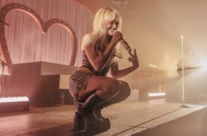 Sabrina Carpenter Photo