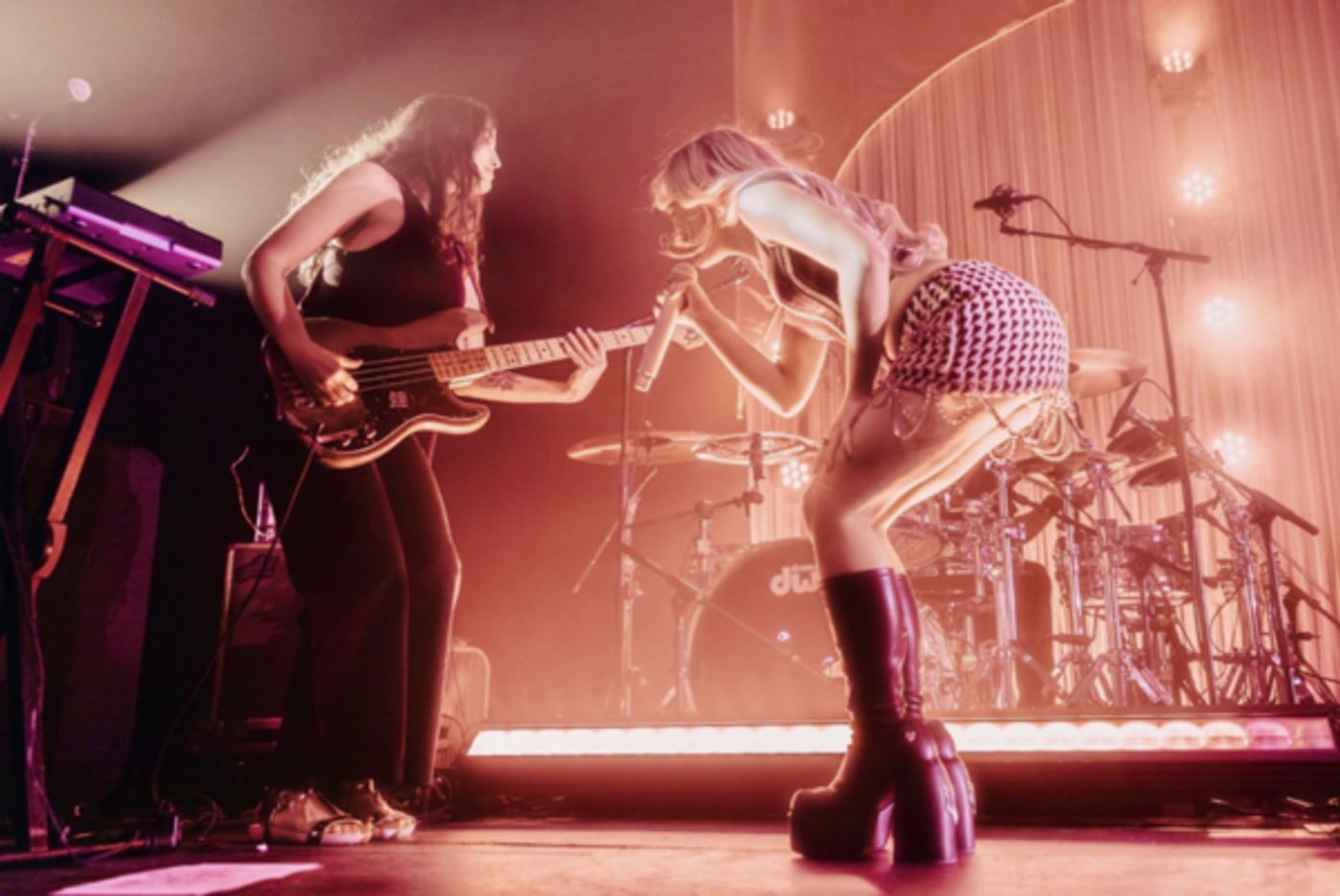 Photos: Sabrina Carpenter Kicks Off 'emails i can't send' Tour  Image