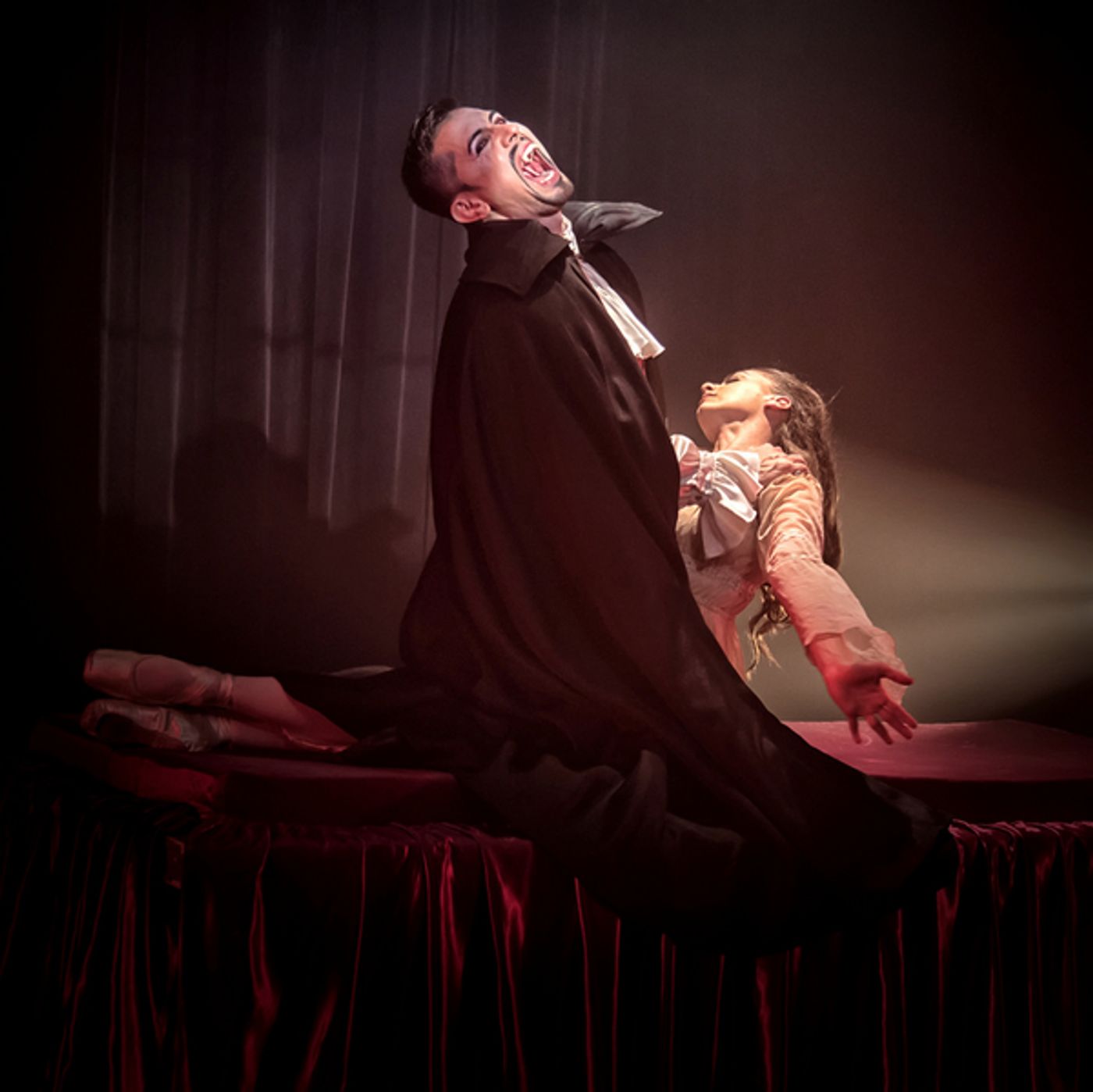 Photos: Roxey Ballet's DRACULA Is Back Just In Time For Halloween! Photos: Roxey Ballet's DRACULA Is Back Just In Time For Halloween! Image