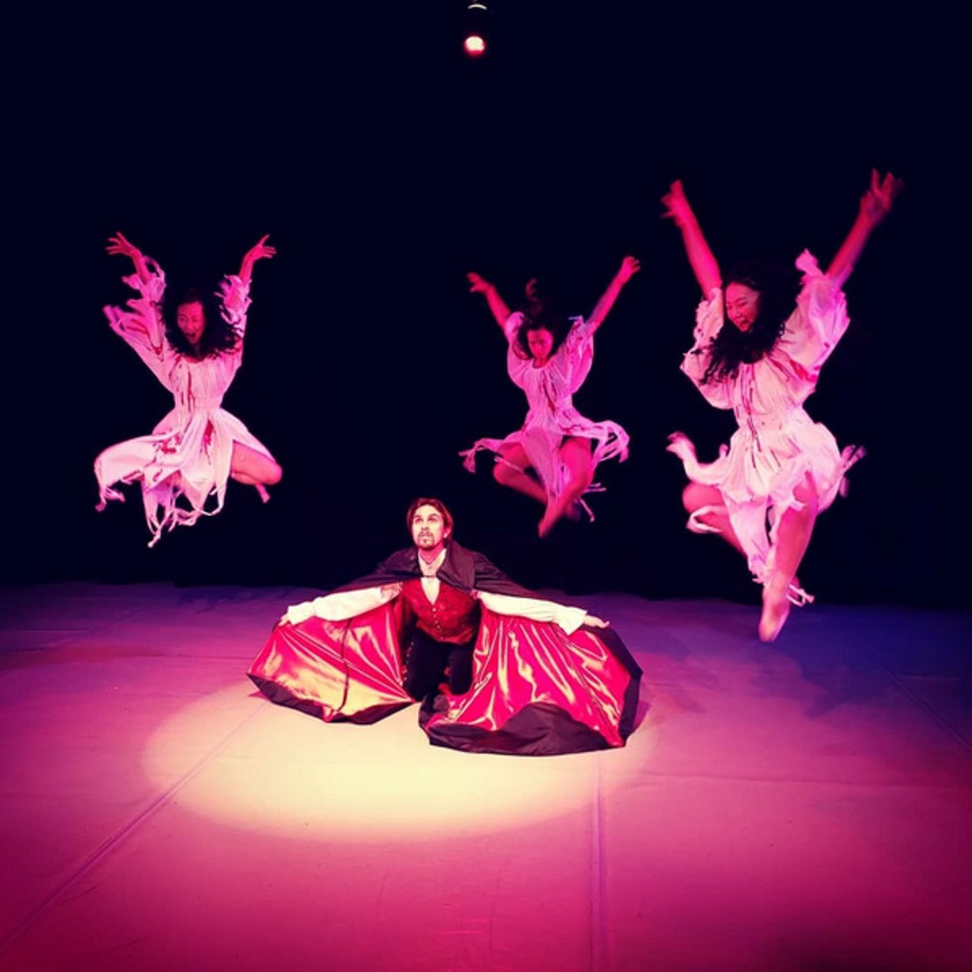 Photos: Roxey Ballet's DRACULA Is Back Just In Time For Halloween! Photos: Roxey Ballet's DRACULA Is Back Just In Time For Halloween! Image