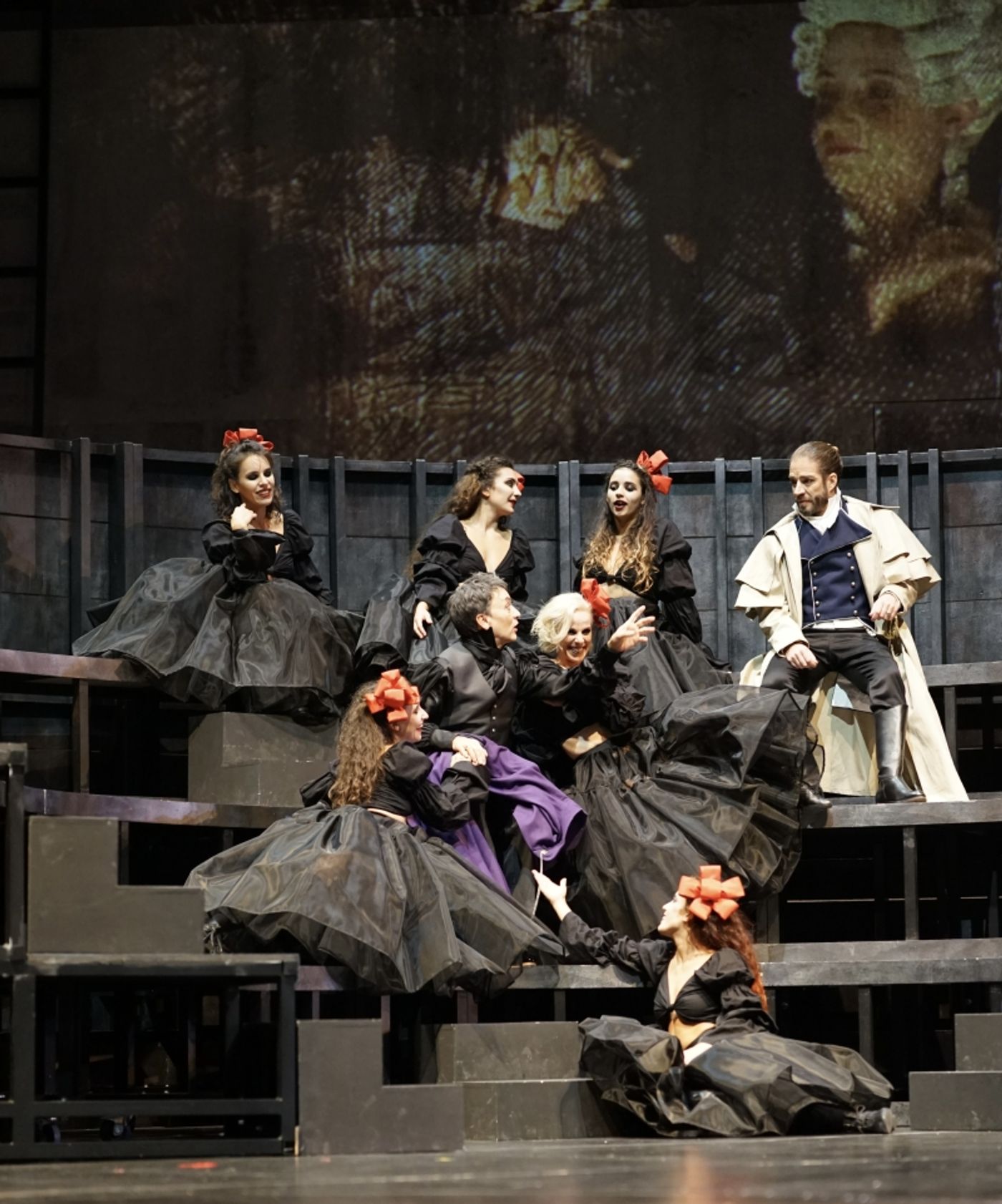 INTERVIEWS: Los protagonistas y directores de PAN Y TOROS nos hablan de esta obra  Image